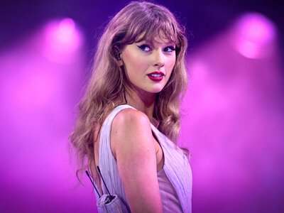 Taylor Swift's Hair Ribbon is Feeling 22 Feet Long