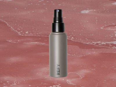 This Setting Spray Always Gives Me the Prettiest Glow