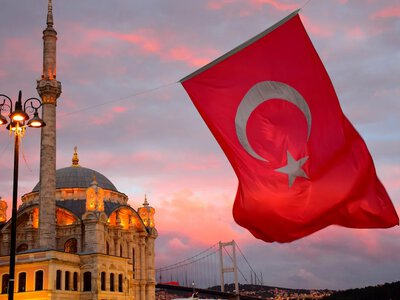 Passenger bus burns in Turkey, eight people killed, including an infant
