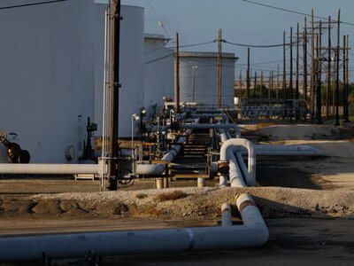 Oil prices jump amid lack of progress in US-Iran negotiations - Bloomberg
