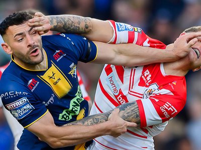 Super League: Leeds Rhinos fight back to beat St Helens 24-16 and move top of table via Jake Connor's boot