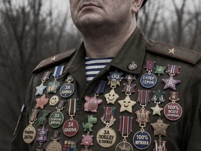In Russia, the situation with awards has spiraled out of control, civilians are mass-purchasing combat orders – Intelligence