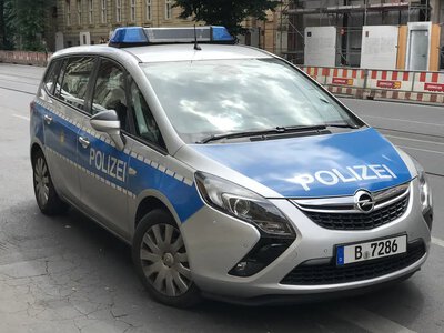 Two men posing as police officers in a patrol car detained in Germany