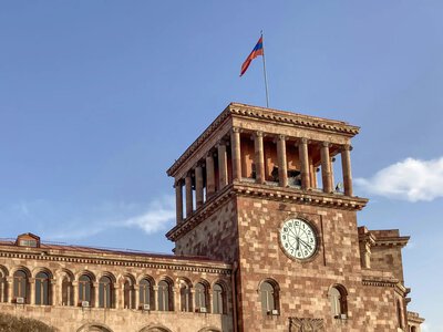 Armenia finishes vote count – Pashinyan's party leads. EU has already offered congratulations