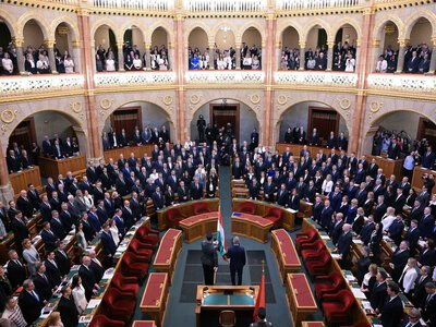 The Hungarian Parliament voted for a significant reduction in the salaries of MPs and government officials