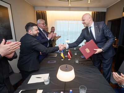 Zelenskyy and Latvian PM sign Drone Deal