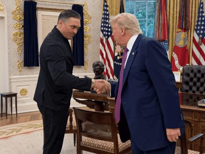 Ukrainian boxing champion Oleksandr Usyk visits the White House and meets with US President Donald Trump