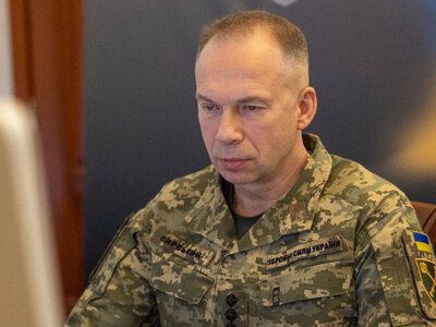 Russia concentrates more than 140,000 troops on three hottest sectors of southern front, CinC Syrskyi says