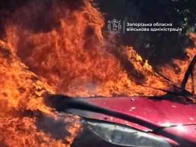 Enemy FPV drone attacked a civilian car near Zaporizhzhia, one dead and several wounded