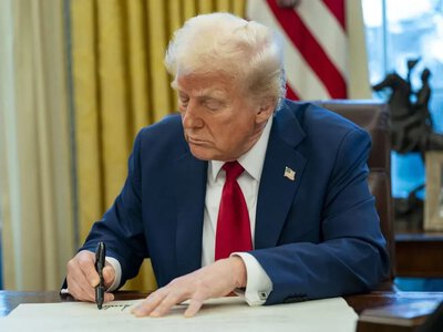 Trump announced a deal with Iran and the opening of the Strait of Hormuz