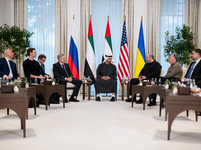 Ukraine, Trump's team and Russia have resumed informal contacts, a two-stage ceasefire is being discussed - The Economist