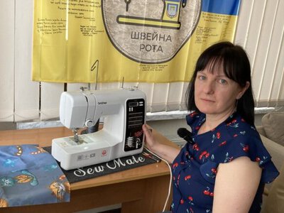 Teacher and students in Kherson make adaptive clothing for wounded Ukrainian soldiers