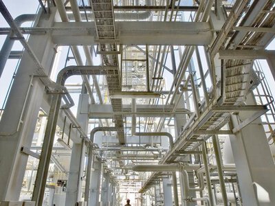 Explosion at LNG complex in Qatar kills 13 people, injures 66 others