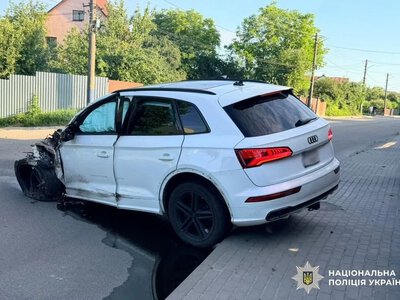 In Lviv, a driver crashed into a patrol car, caused a fatal accident, and confessed to murdering his mother
