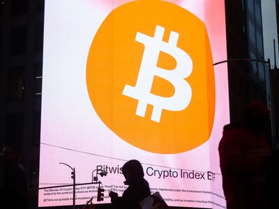 Bitcoin fell below $60,000