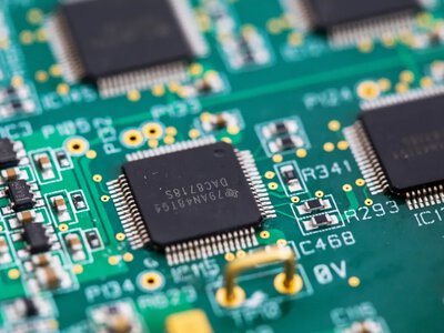 Apple and Microsoft raise prices due to chip shortage - crisis may last until 2028 - Bloomberg