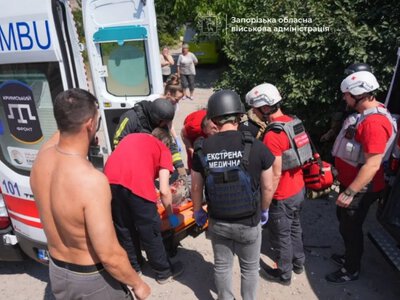 The number of victims of the Russian strike on Zaporizhzhia has increased to two, with 16 people injured