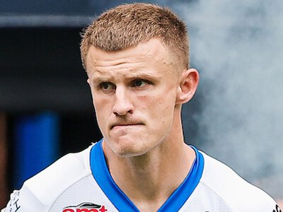 Super League Magic Weekend: Leeds 50-16 Bradford - Ash Handley scores hat-trick as Rhinos run riot against Bulls