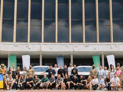 Solutions to win: Lviv’s Homin Choir donates four pickup trucks and more than 150 FPV drones to Ukraine's Artan special forces unit
