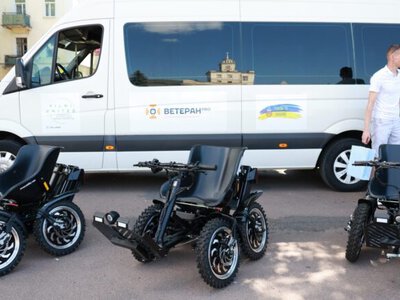 Khmelnytskyi region receives 10 specialized electric vehicles from Sweden for veterans with disabilities
