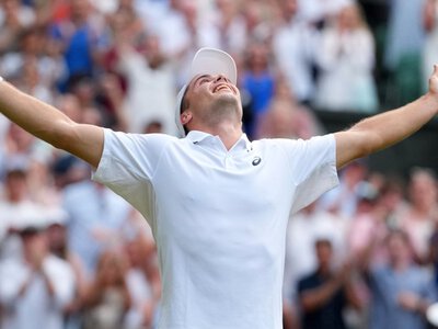 Wimbledon: Britain's Arthur Fery defeats Grigor Dimitrov in five-set classic to reach quarter-finals