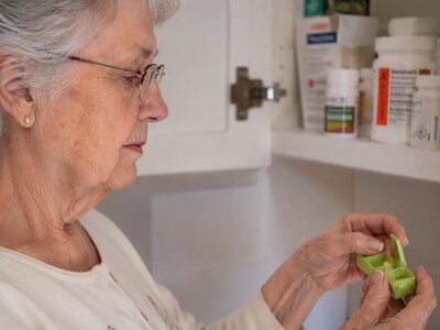 How to properly store medicines in summer