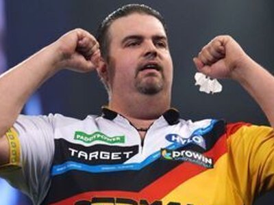 Players Championship 24: Gabriel Clemens survives Luke Woodhouse comeback to win first PDC title
