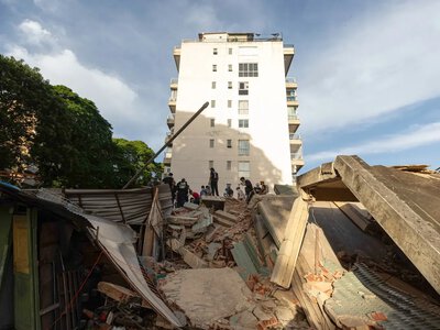The death toll from the earthquake in Venezuela has risen to 3,811 people