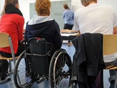 Students with special educational needs in vocational colleges will be able to study with the support of an assistant