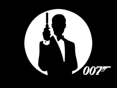Former casting director of Bond films: Agent 007 must remain a white man