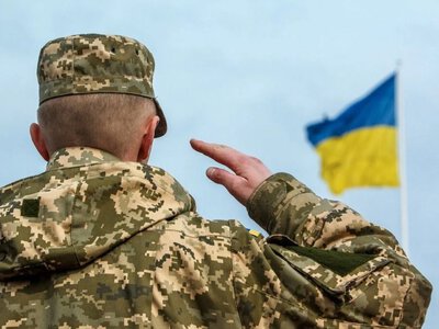 Military personnel among former convicts have been granted the right to 30 days of leave