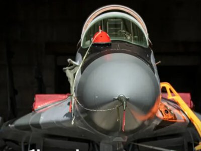 Ukraine receives 10 mobile climate-controlled storage units for aviation equipment from Denmark