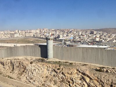 EU criticizes Israel's decision to expand settlements in the West Bank