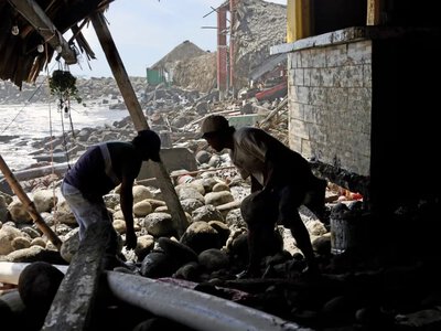 Tsunami warning after powerful earthquake near Mexico canceled
