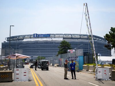Due to smoke from forest fires, FIFA discussed the possible postponement of the World Cup final