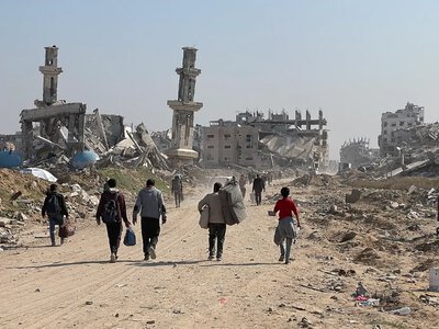 Israel struck new targets in Gaza, among the dead a whole family with three children