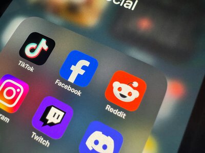 France prepares to approve a ban on social media for children under 15
