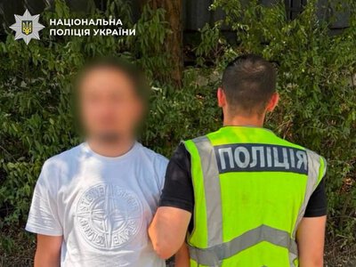 In Kyiv, a suspect who left ammunition near a restaurant in the Dnipro district was detained.