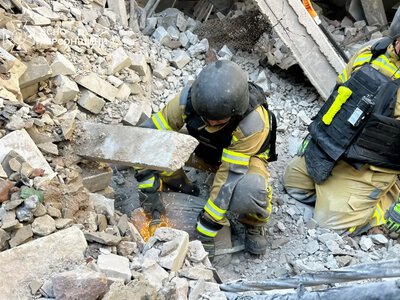 In Kherson, the body of a person killed in a Russian KAB strike was found under the rubble of an educational institution