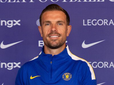 Jordan Henderson transfer news: Chelsea confirm signing of midfielder following Brentford exit