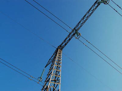 7 regions partially without power due to Russian attacks and bad weather; people are urged to conserve energy amid the heat