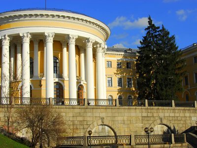 The court returned the October Palace in Kyiv to state ownership