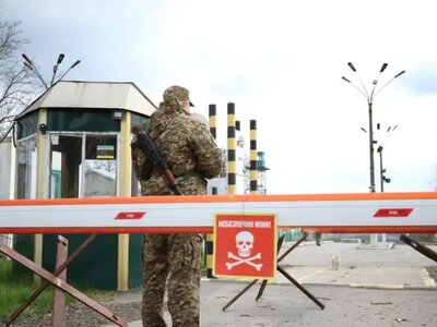 Traffic to border crossing points on Ukraine's border with Moldova has been restricted due to Russian strikes