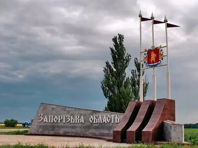 A Russian drone struck an enterprise bus in Zaporizhzhia district; one person was injured