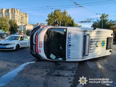 A traffic accident involving an ambulance occurred in Rivne; three medical workers were injured