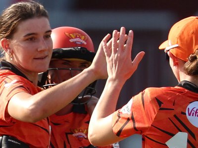 The Hundred: SunRisers Leeds book spot in women's final with tense five-wicket win over Southern Brave in eliminator