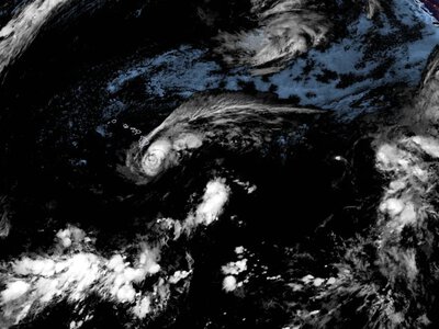 Hurricane Lala is bearing down on Hawaii and threatens record rainfall