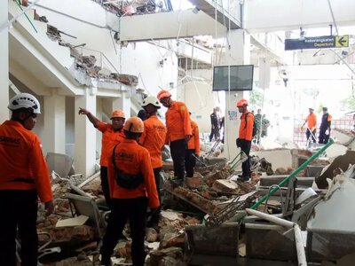 The death toll from the earthquake in Indonesia has risen to 53