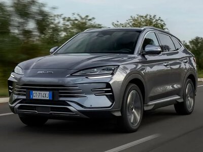 Ukrainians halved their purchases of cars from China, but every second one is an electric car