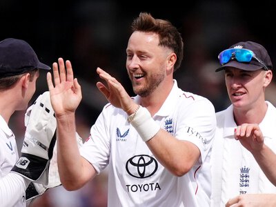 England skittle Pakistan for 171 on Joe Root's return as Test captain with Ollie Robinson and Josh Tongue taking five-wicket hauls at Headingley